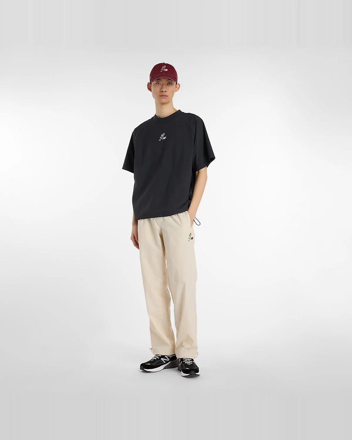 Бежевый тканый верх New Balance, вид сзади