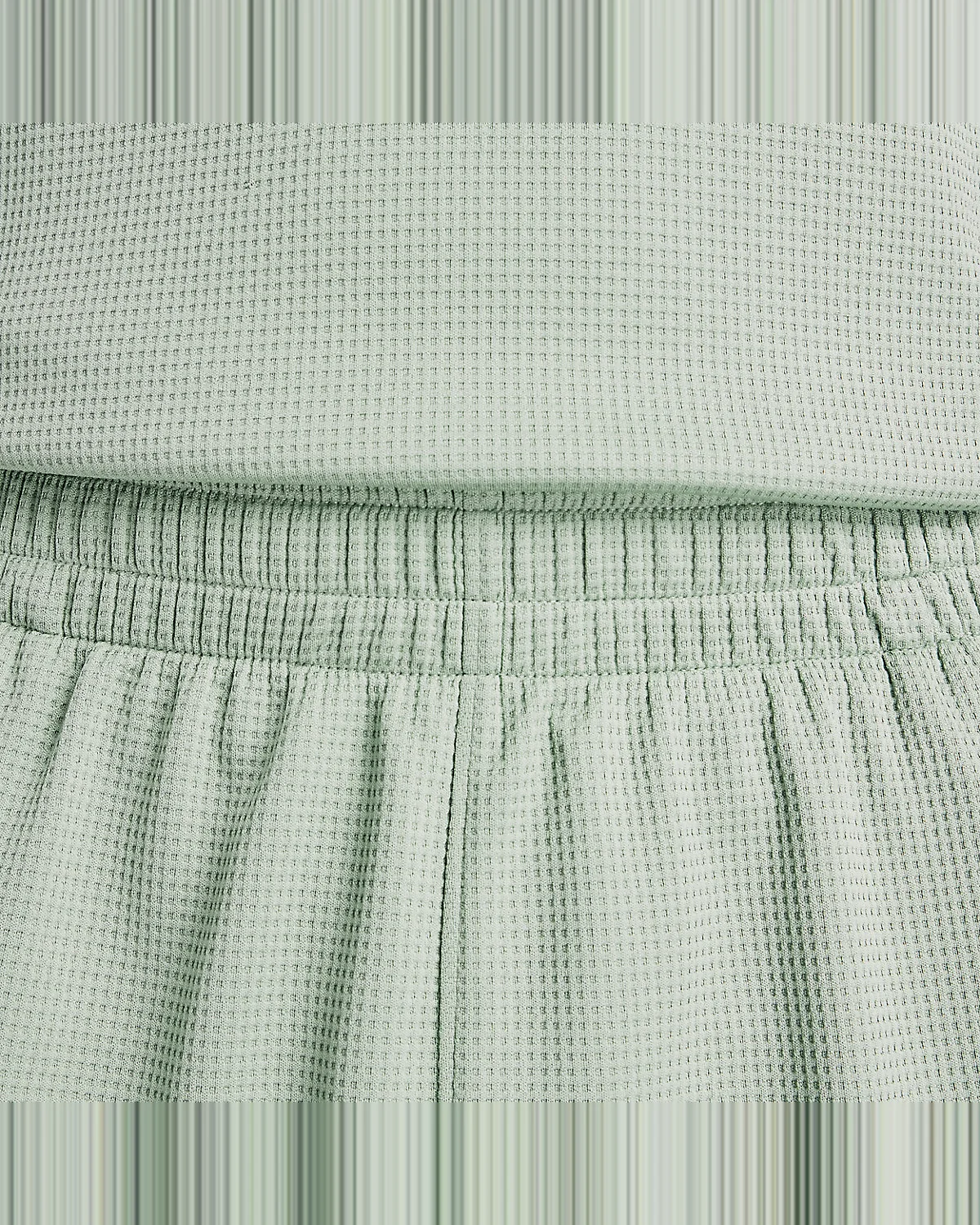 Шорты New Balance Textured Check оливковые — 2