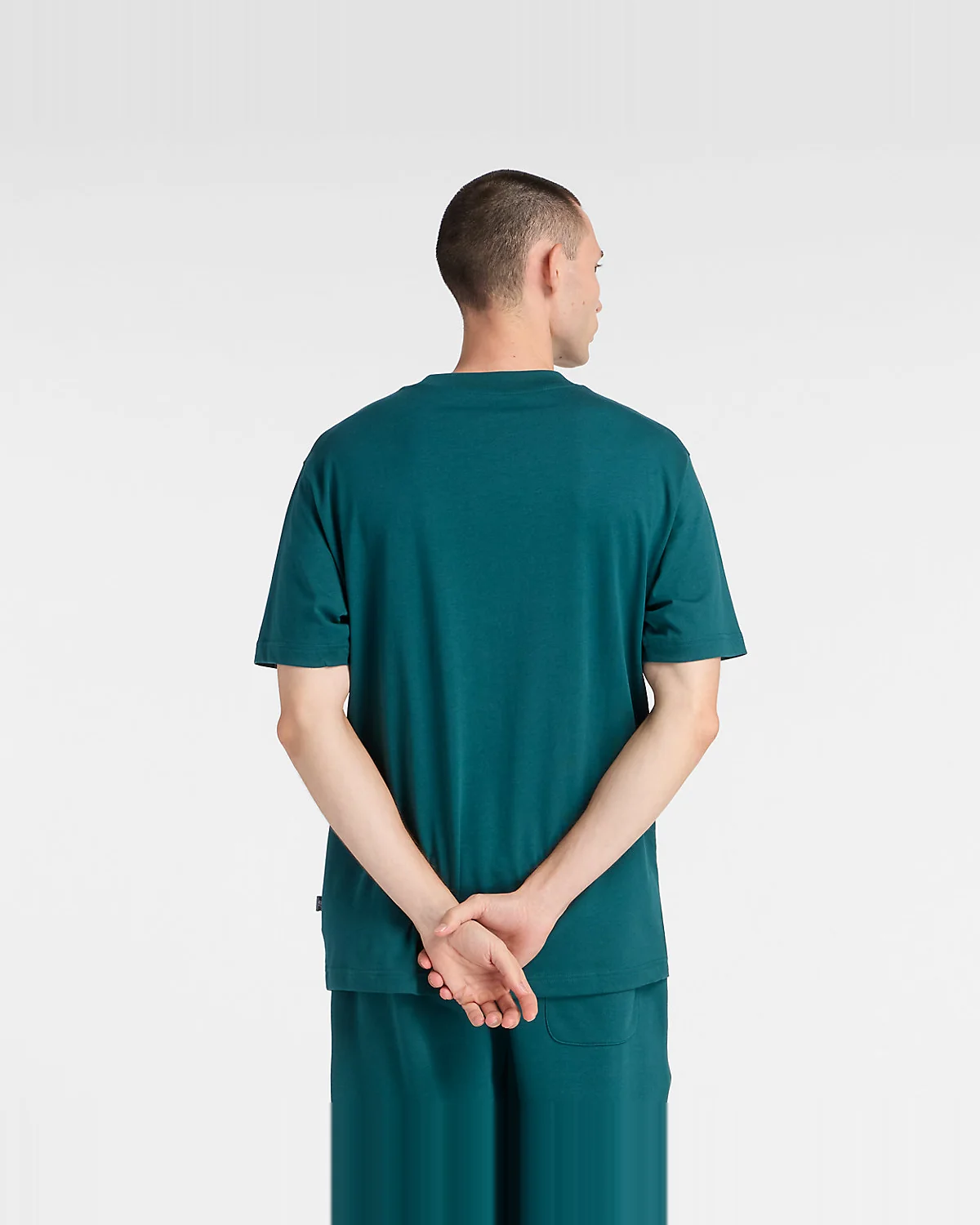 Футболка New Balance Linear Lines — 5