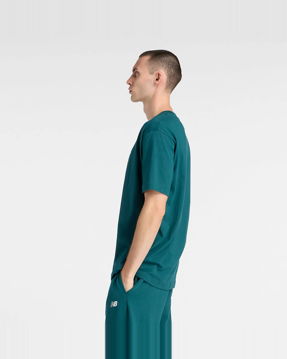 Футболка New Balance Linear Lines — 6