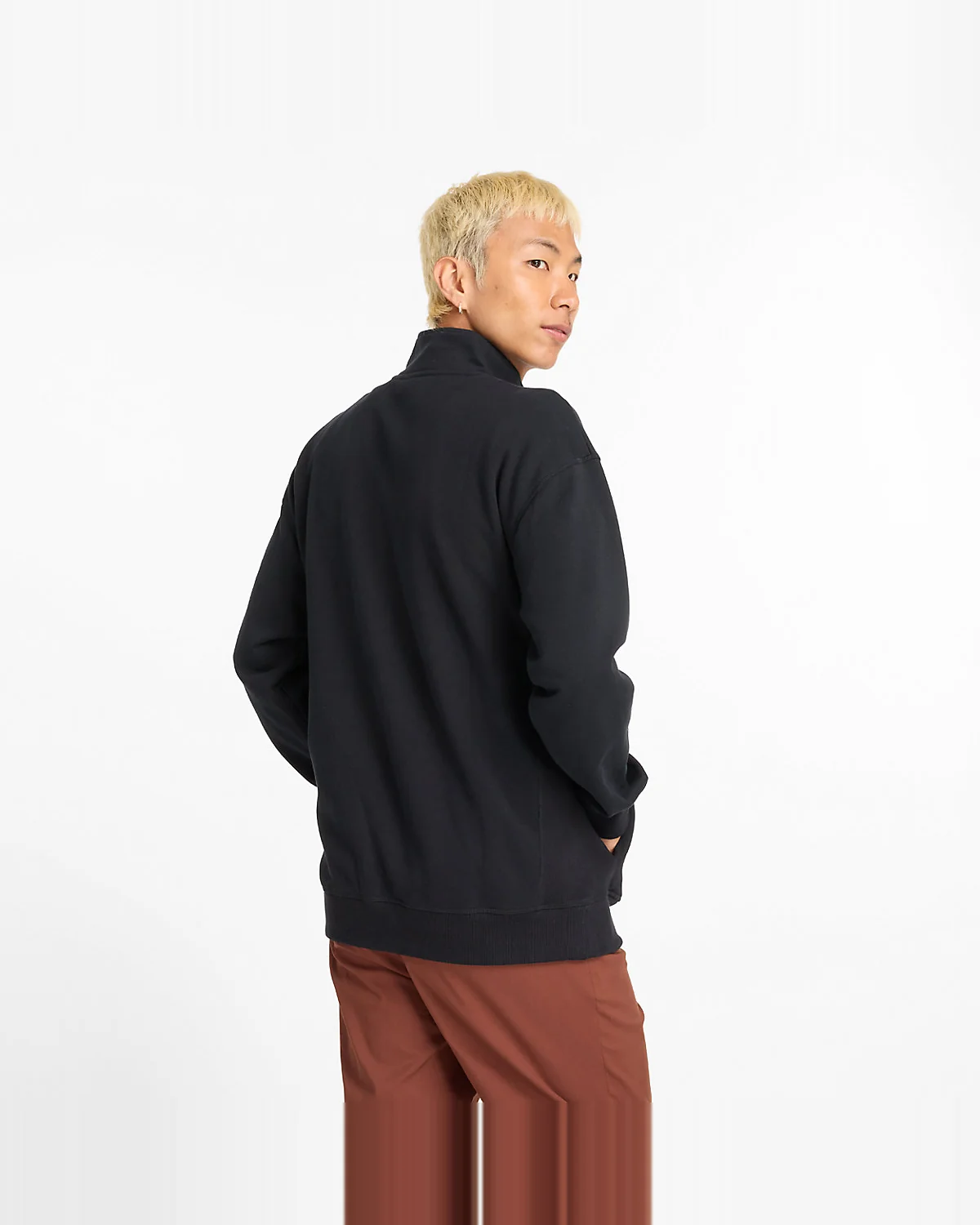 Пуловер New Balance Athletics Fleece 1/2 Zip черный — 4