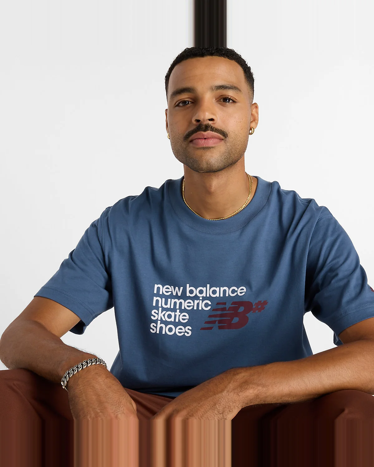 Футболка New Balance Numeric Stacked Graphic синяя — 4