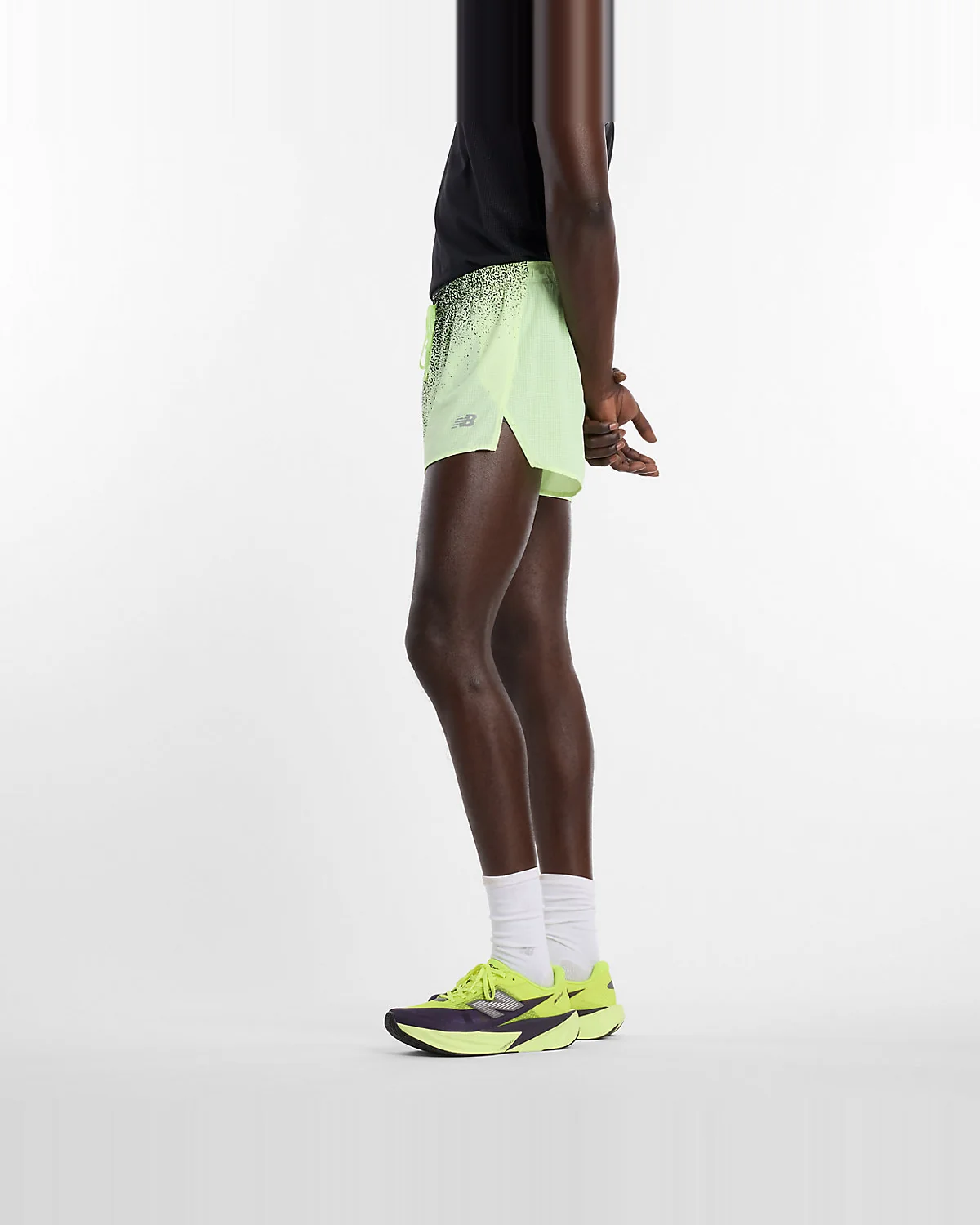 Мужские шорты New Balance RC Ultra Light Printed 3" — 5