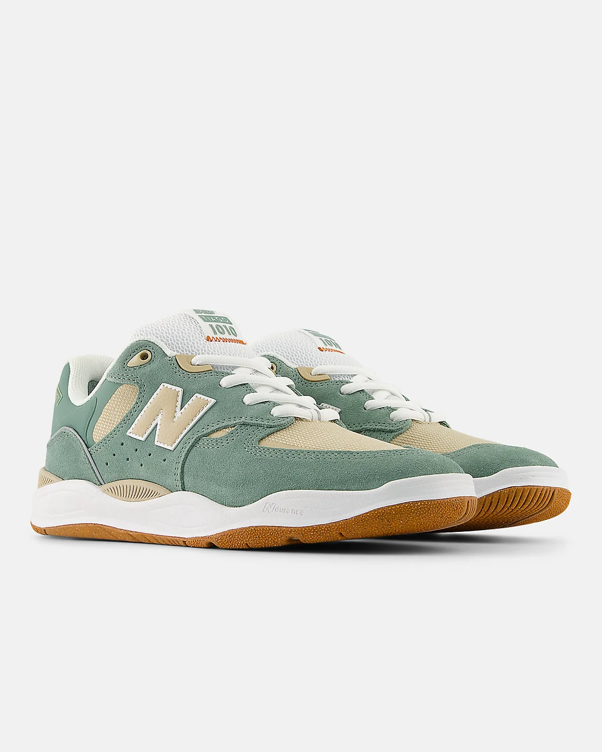 Скейтовые кроссовки New Balance Numeric 1010 льняные, вид в три четверти