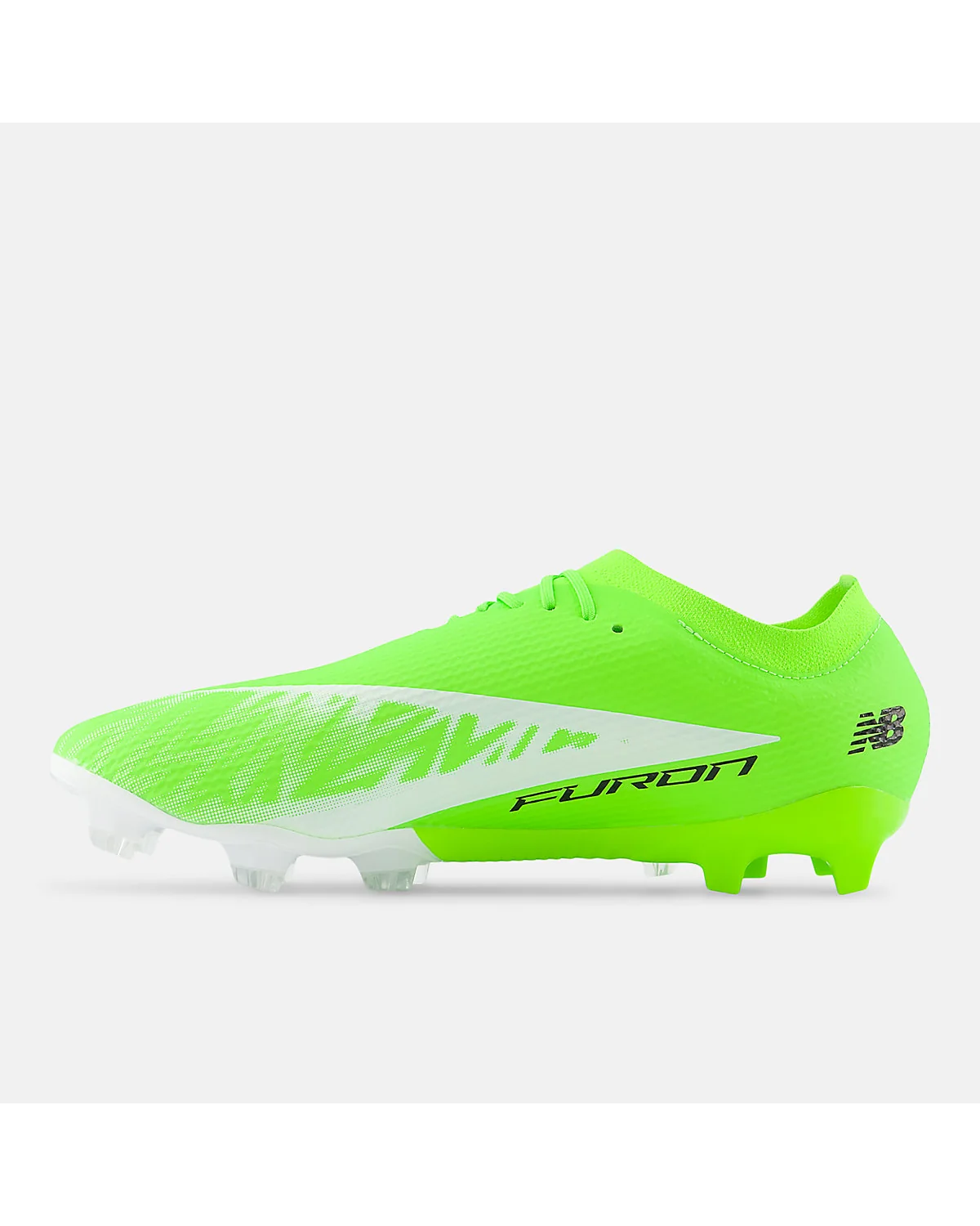 Футбольные бутсы New Balance Furon Team FG V8 ярко-зелёные, чёрная шипованная подошва снизу