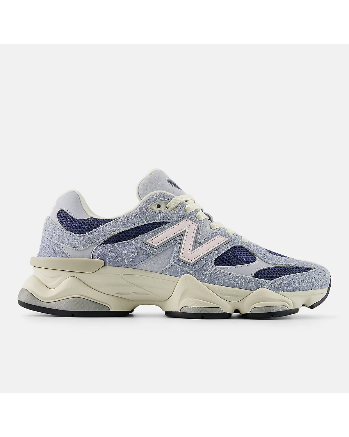 Кроссовки New Balance 9060 светло-серые с синими и розовыми вставками, вид сбоку