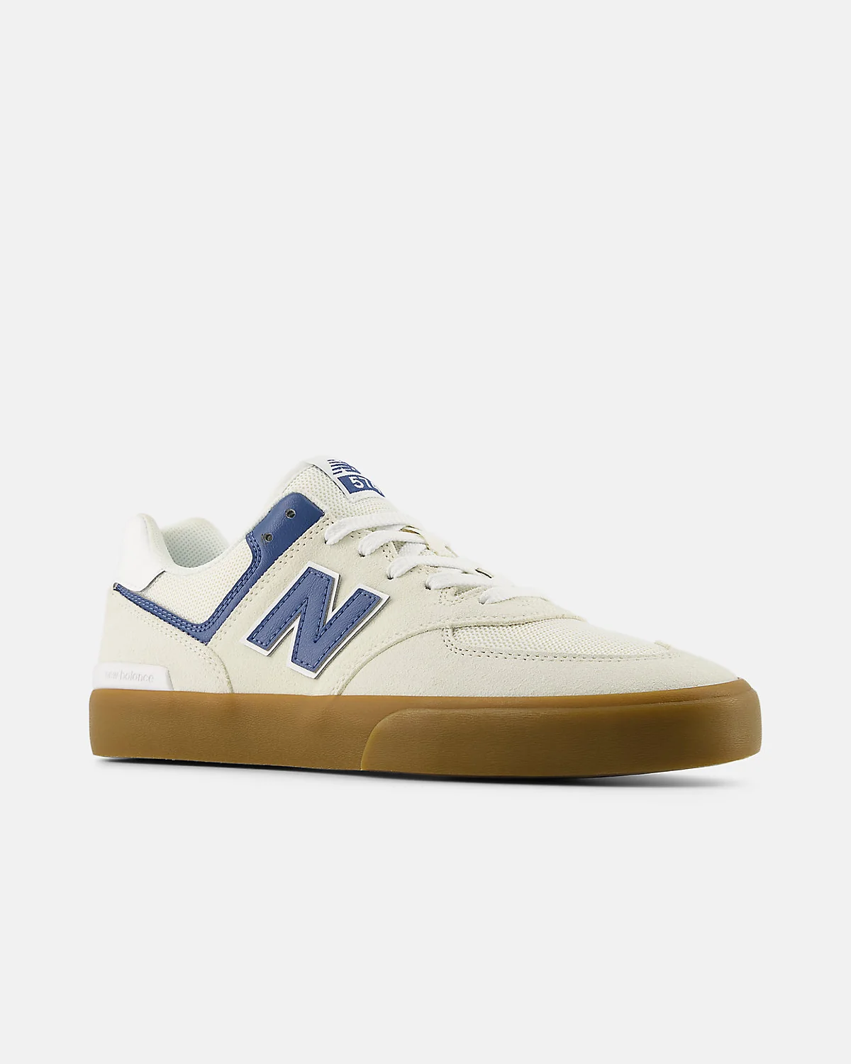 Чёрные кеды New Balance 574 Vulc, вид сбоку