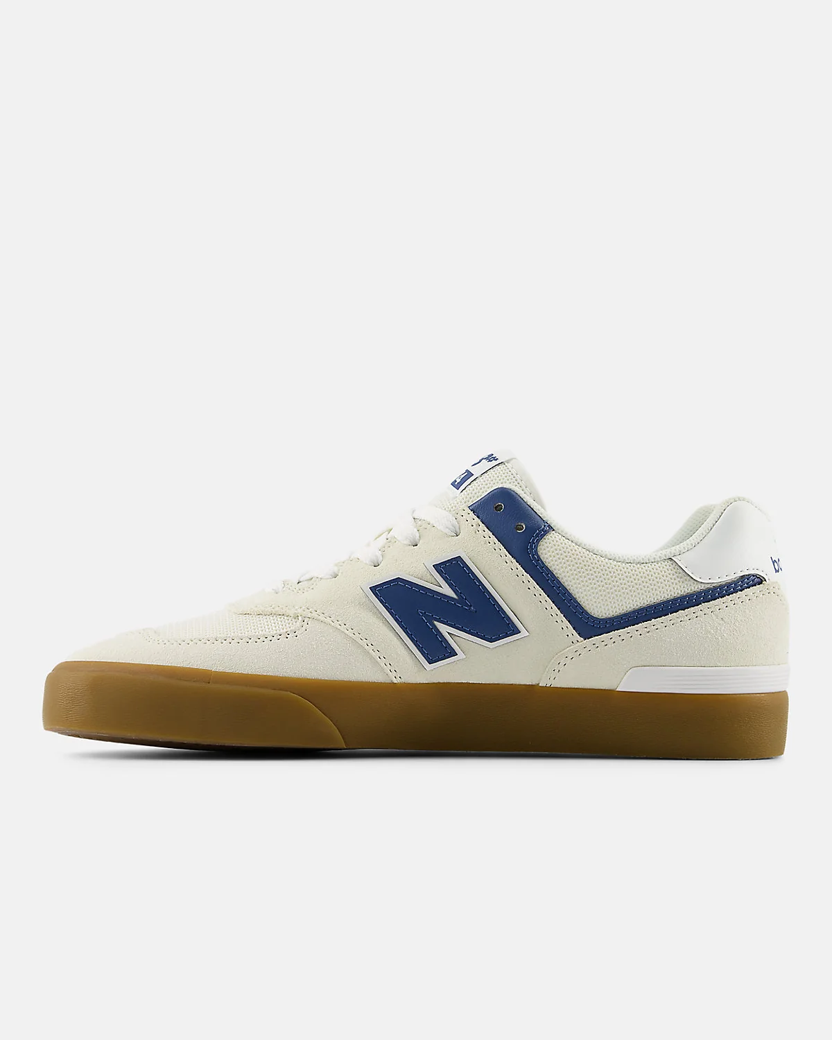 Подошва чёрных кед New Balance 574 Vulc классического дизайна