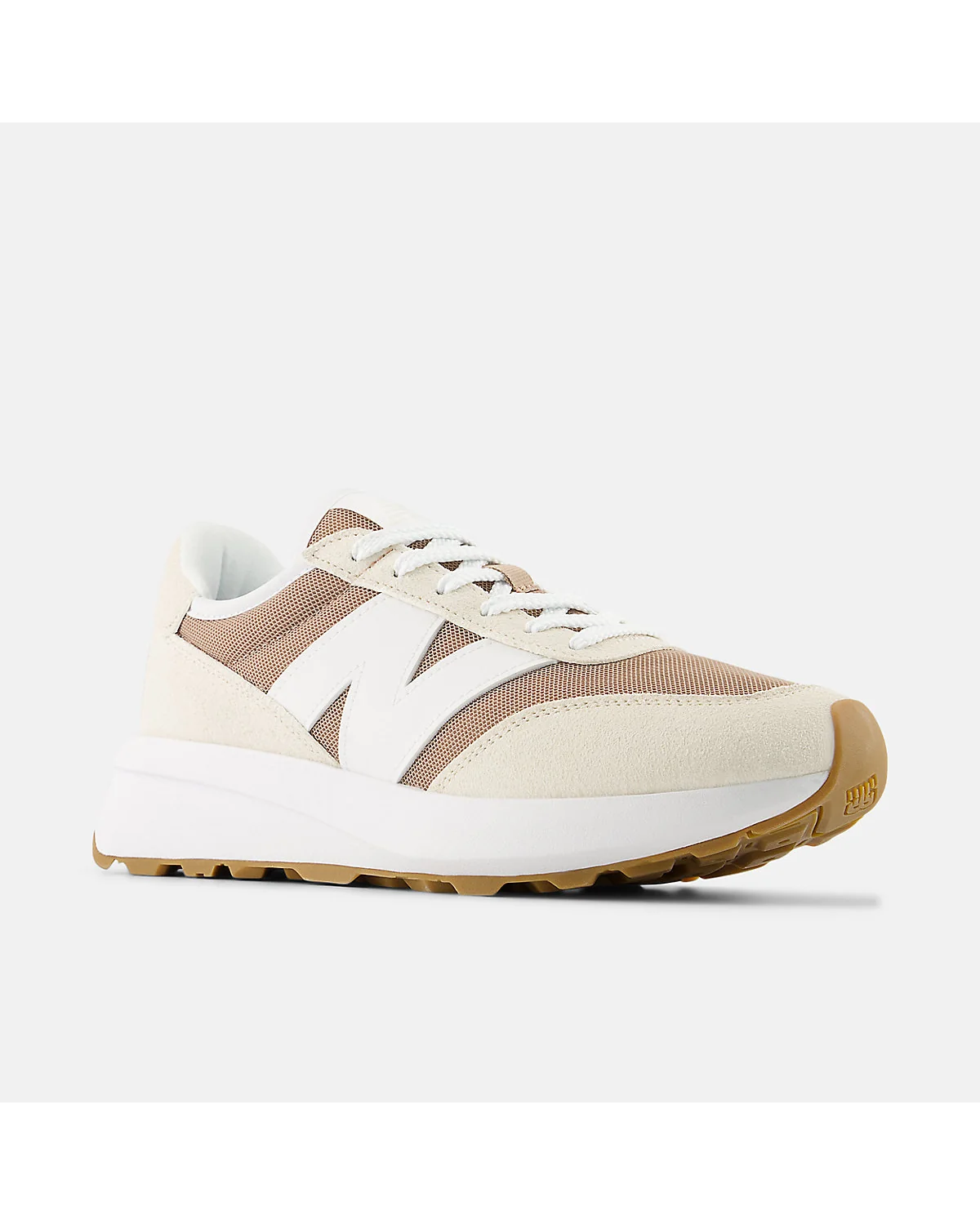 Кроссовки New Balance 370, боковой вид с толстой подошвой