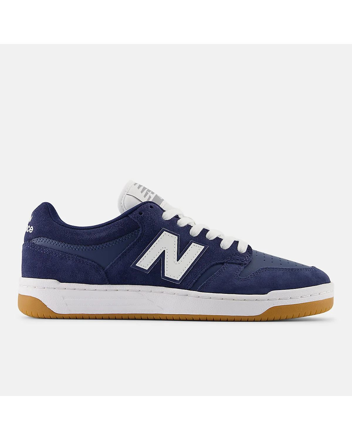 Тёмно-синие кроссовки New Balance 480 с белым логотипом, вид сбоку.