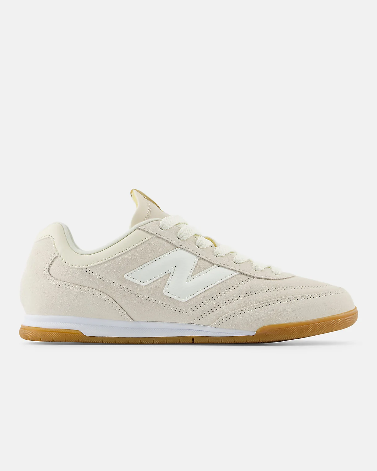 Серые кроссовки New Balance RC42, вид сбоку