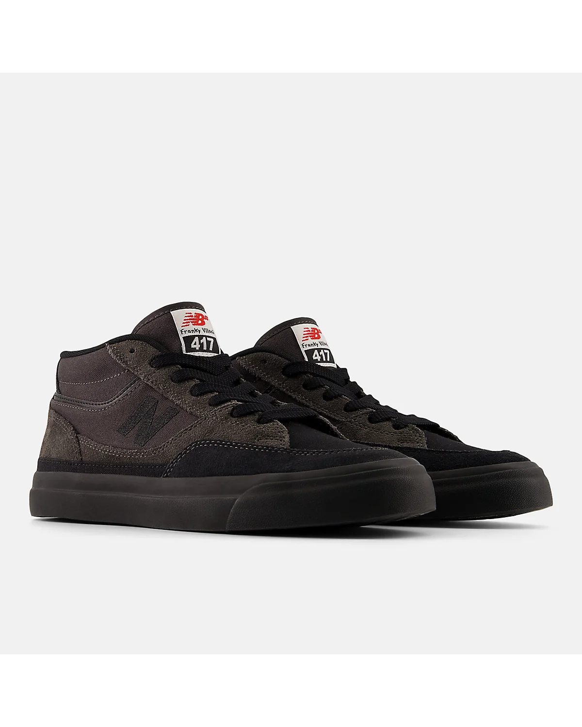 Чёрные скейтовые кроссовки New Balance NB Numeric 417, вид спереди в паре