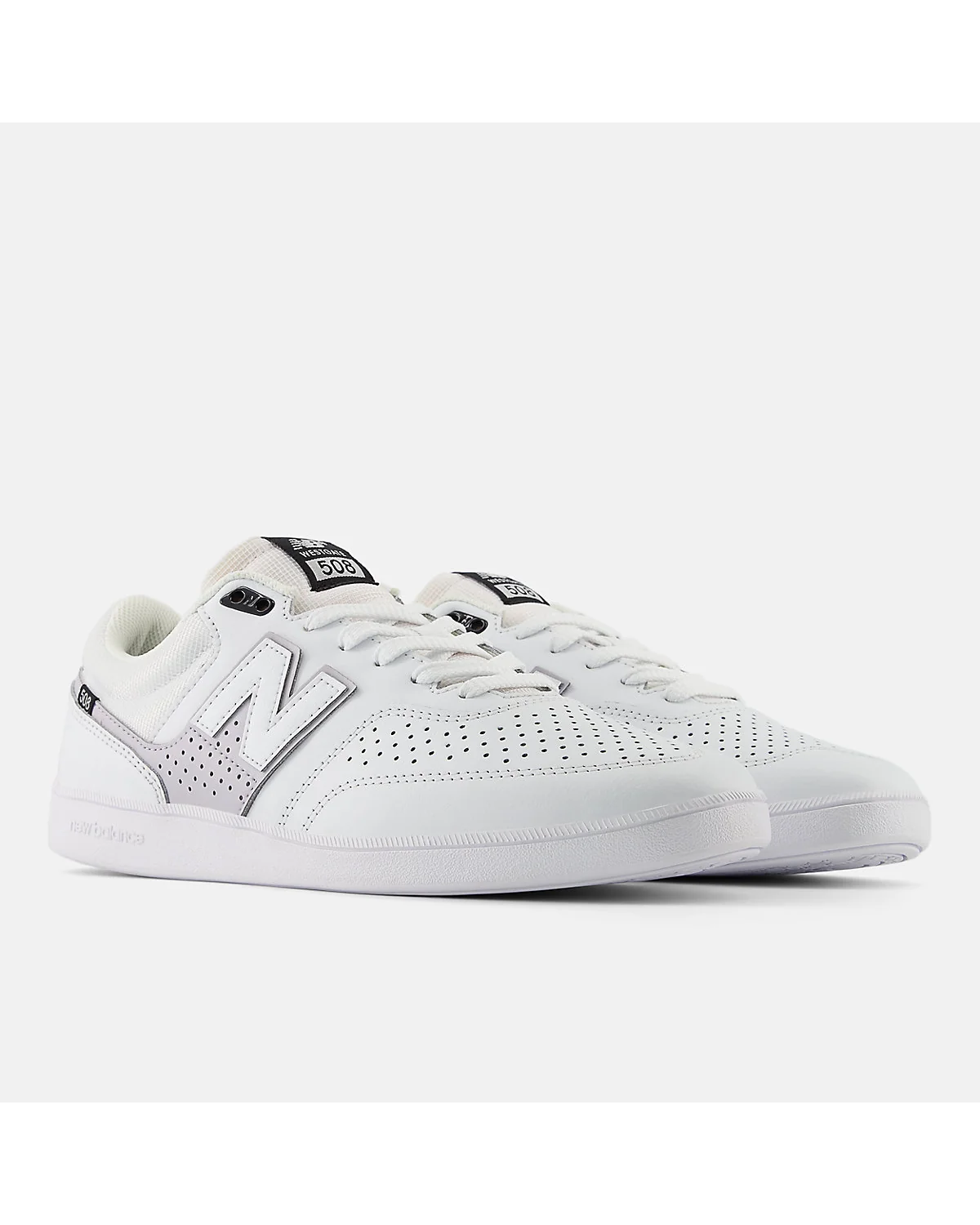 Белые скейтовые кроссовки New Balance NB Numeric 508, вид спереди в паре