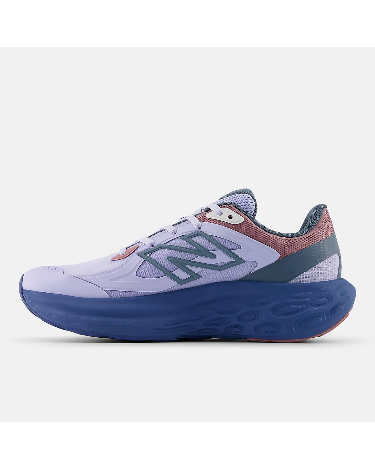 Кроссовок New Balance Fresh Foam Trainer, боковой вид со спины