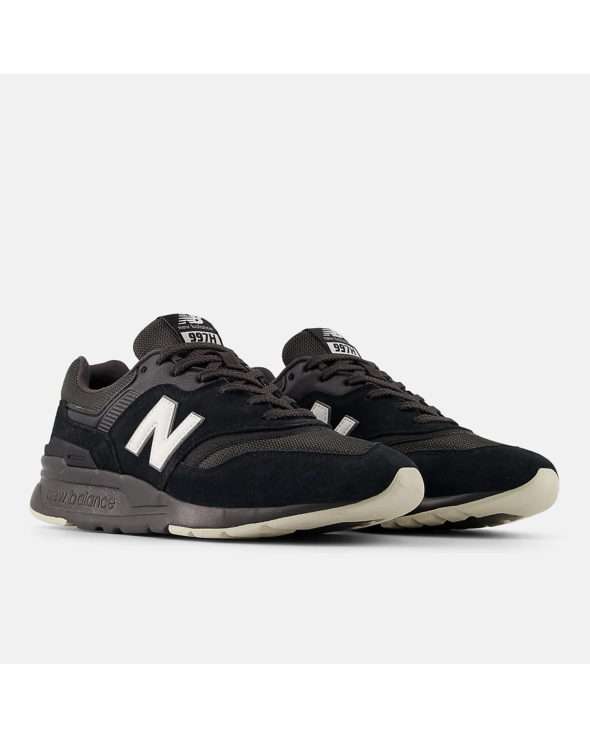 Чёрно-белые кроссовки New Balance 997H, вид спереди