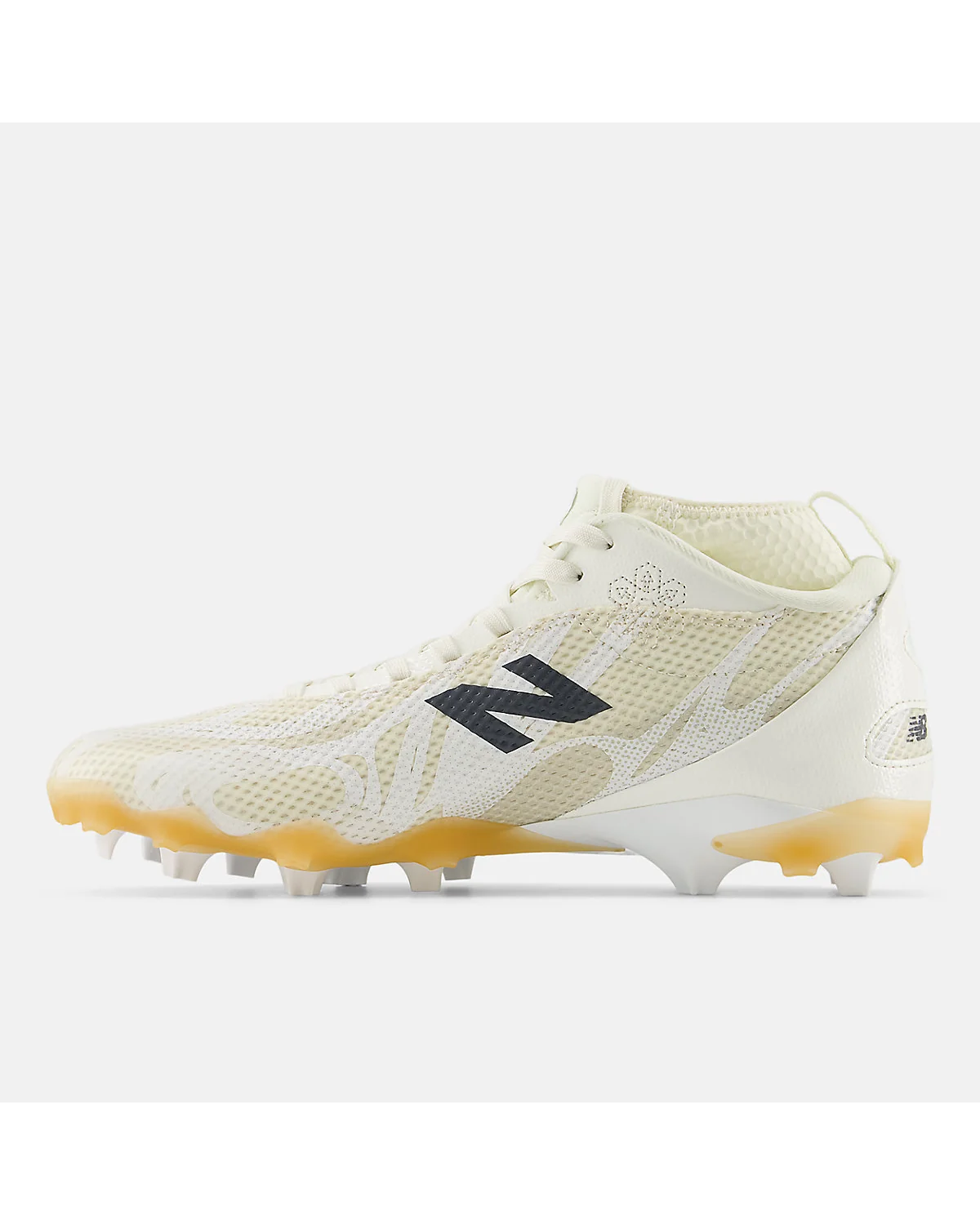 Кроссовки New Balance FreezeLX v5 LE, вид сзади-сбоку.