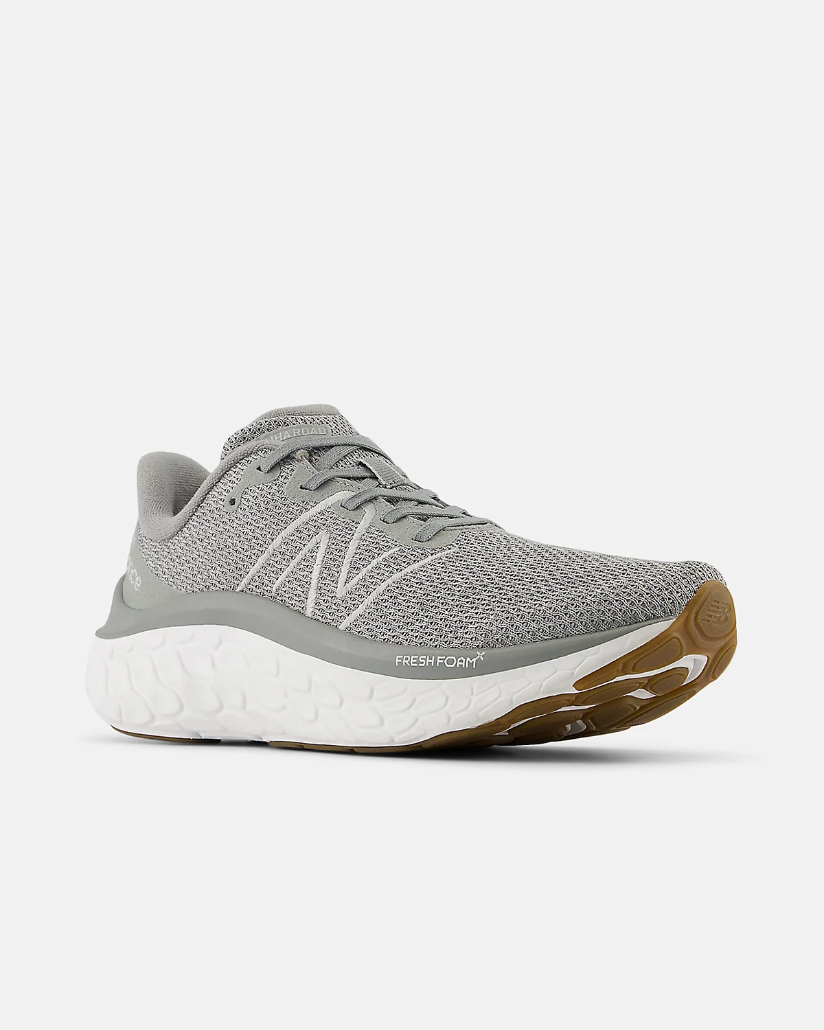 Кроссовки New Balance Fresh Foam X Kaiha сбоку, видна толстая подошва.