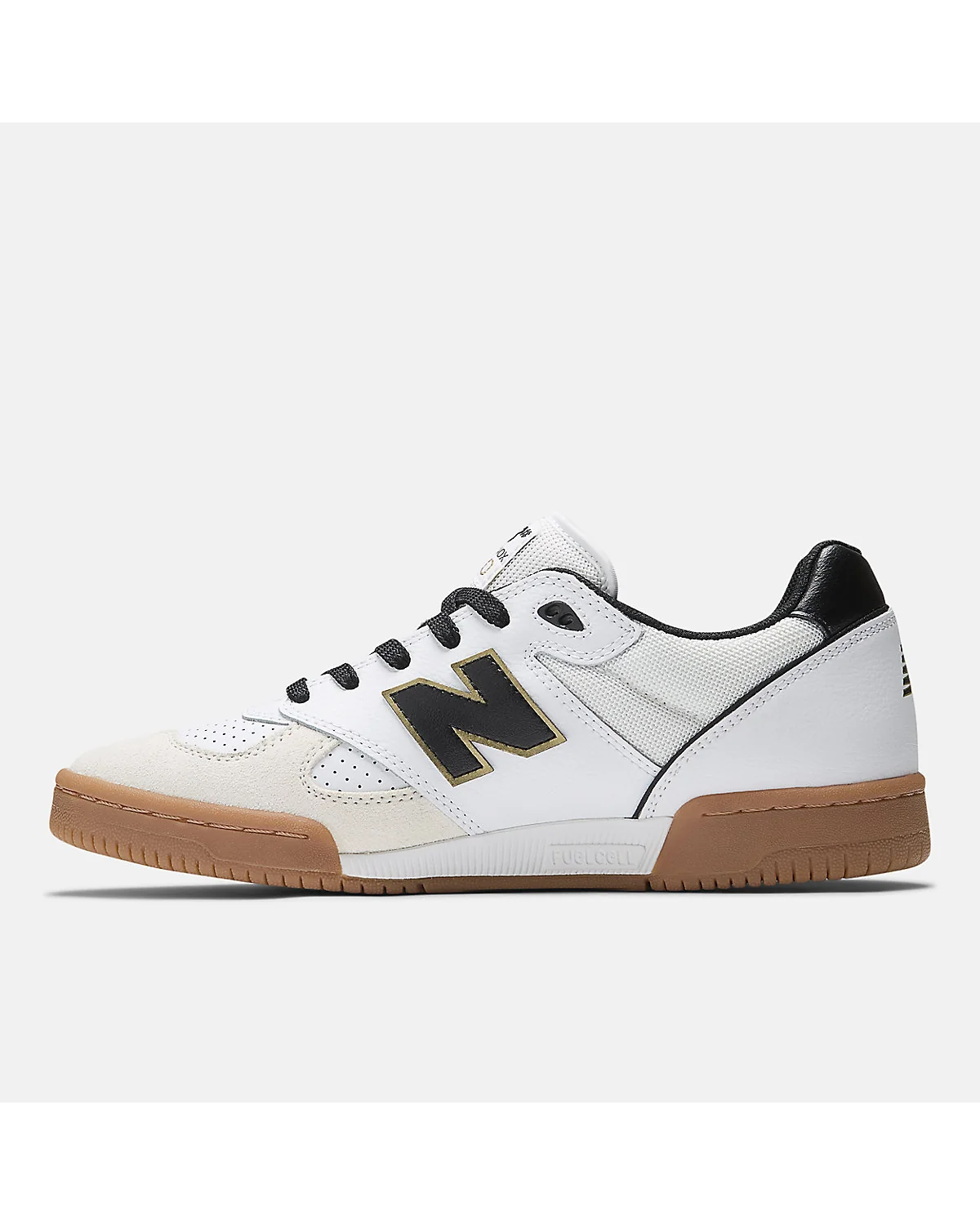 Подошва кроссовок New Balance Tom Knox 600 с контрастным дизайном.