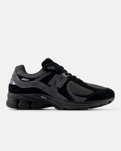 Кроссовки New Balance 2002R черные с эффектом магнит
