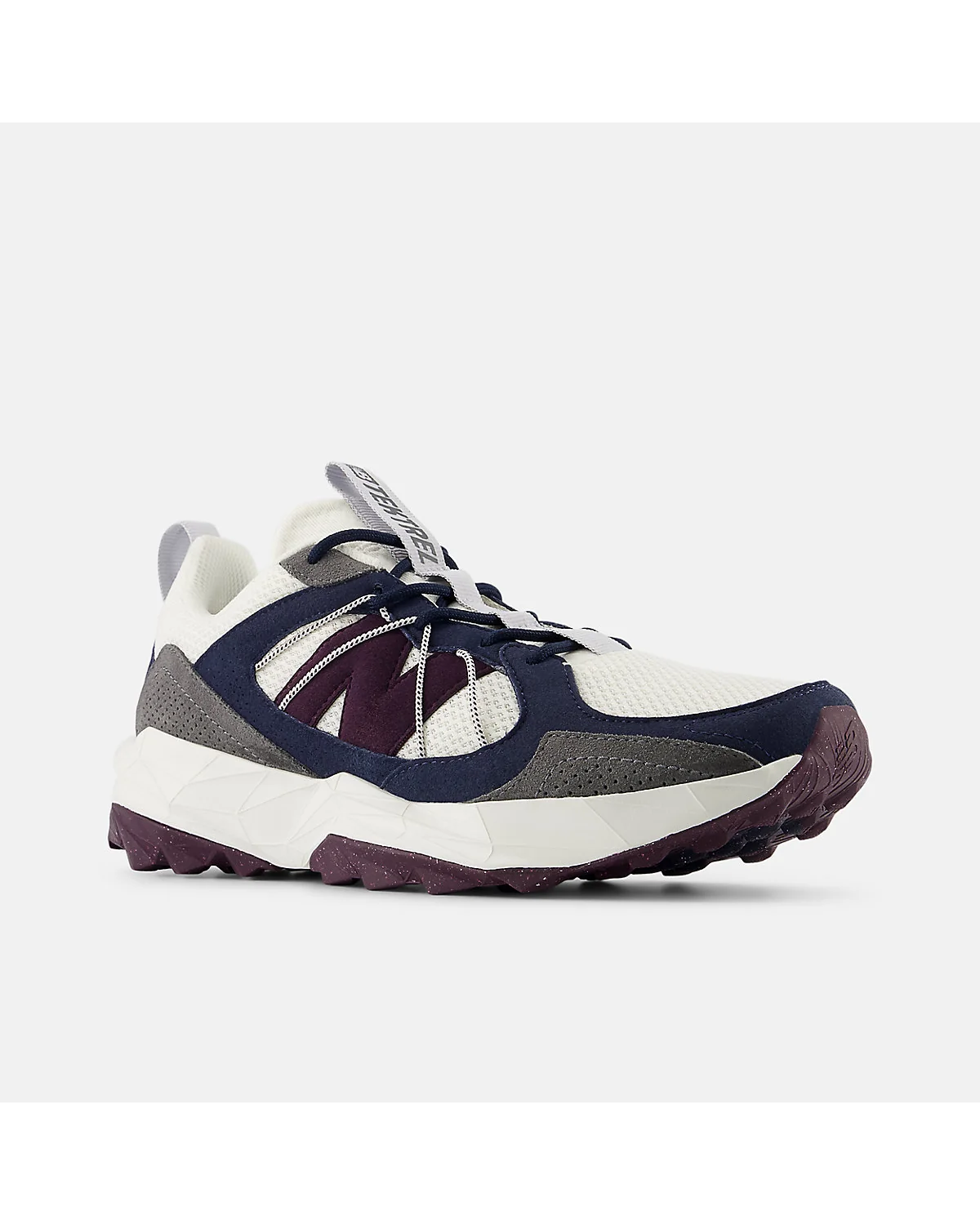 Кроссовки New Balance Tektrel многоцветные с объёмной подошвой, вид сбоку