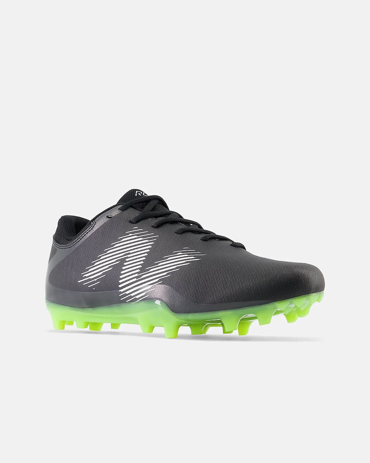 Бутсы New Balance Rush v4 Low белые с неоновыми шипами, вид сбоку