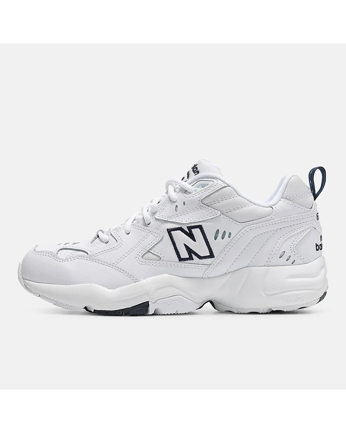 Кроссовки New Balance MX608 белые с синей боковой панелью, вид сбоку