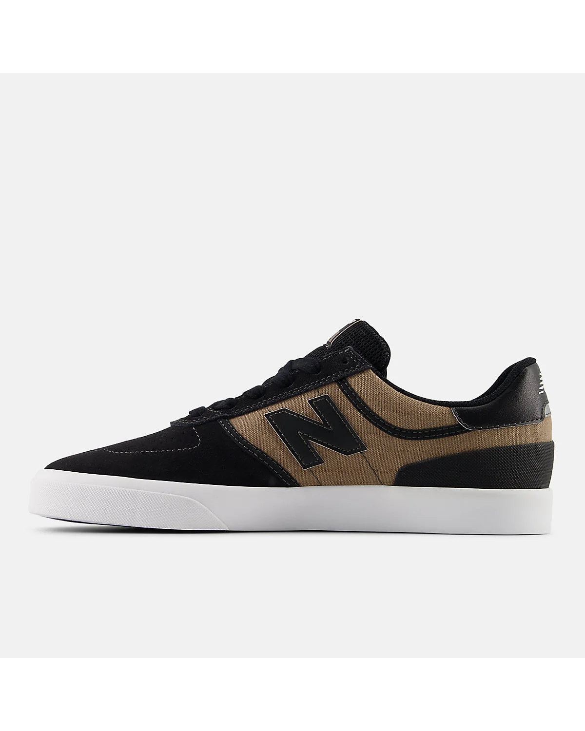 Подошва кед New Balance Numeric 272 с простым протектором, вид сбоку-снизу
