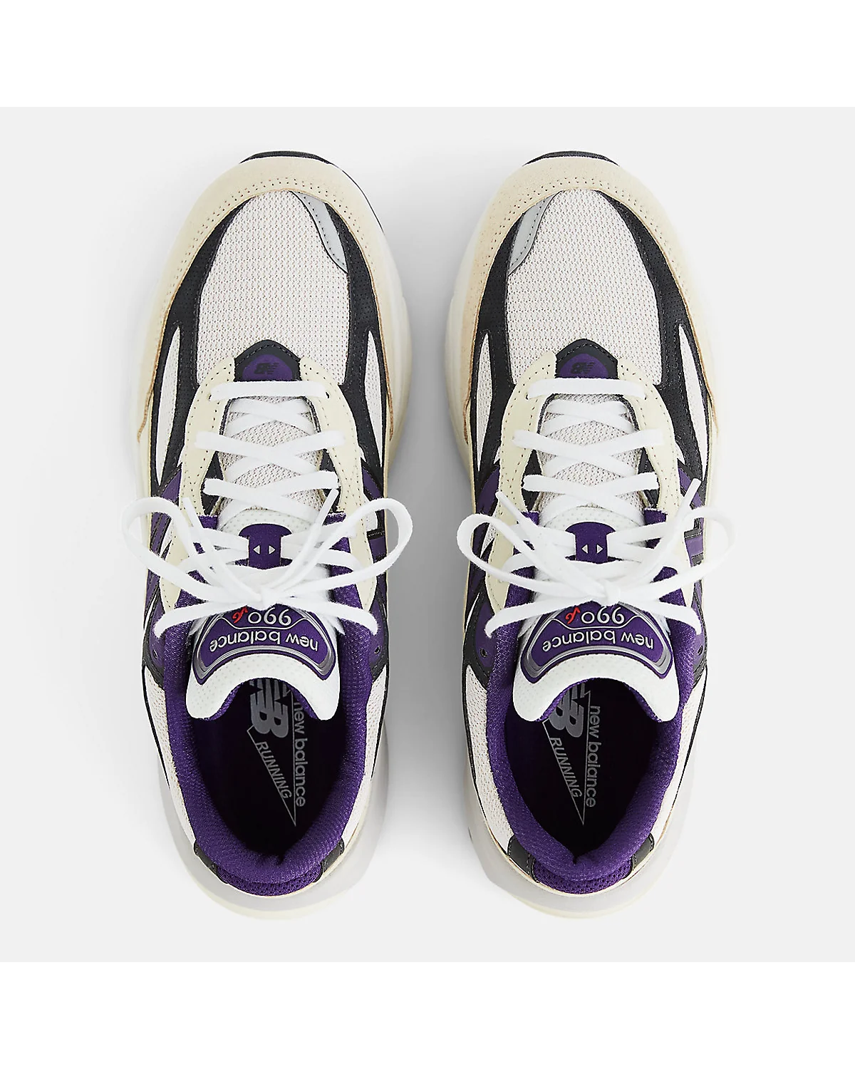 Кроссовки New Balance 990v6 белые с логотипом, вид сверху