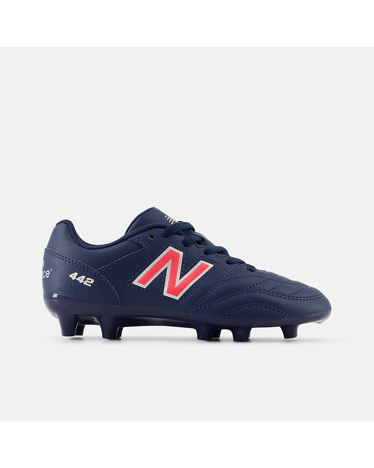 Футбольные бутсы New Balance 442 тёмно-синие с красно-серебристым логотипом, вид сбоку