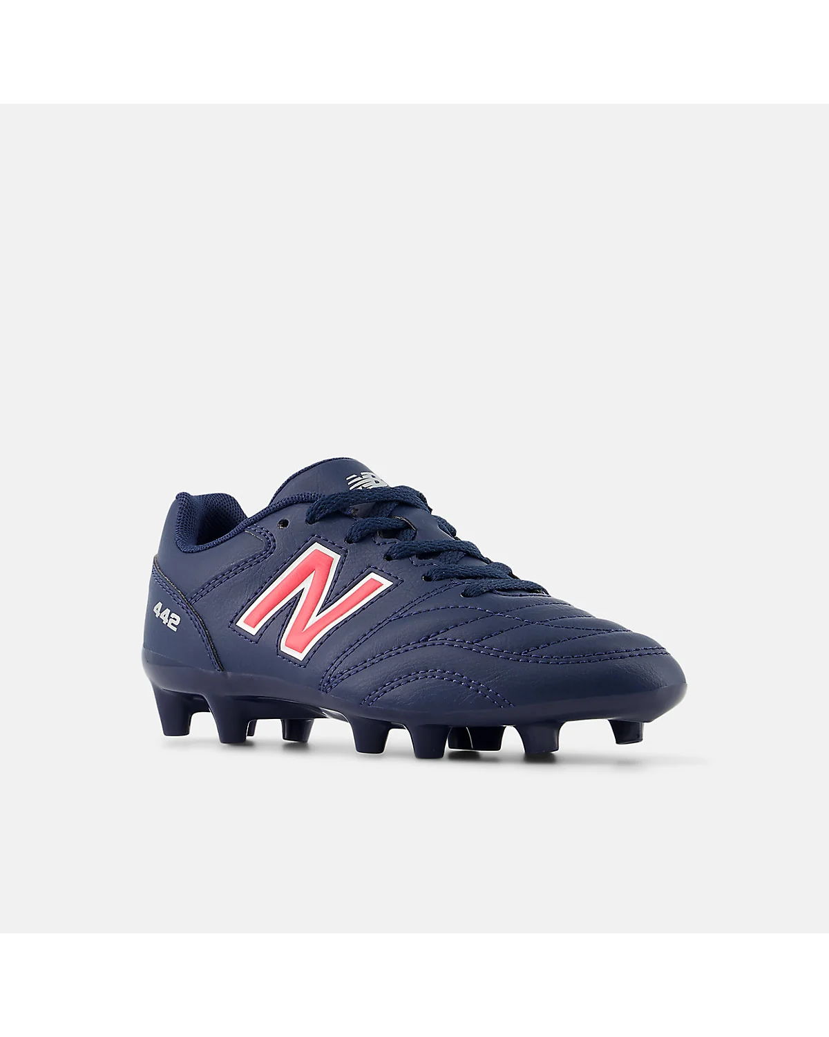 Футбольные бутсы New Balance 442 тёмно-синие с видимыми шипами, вид снизу