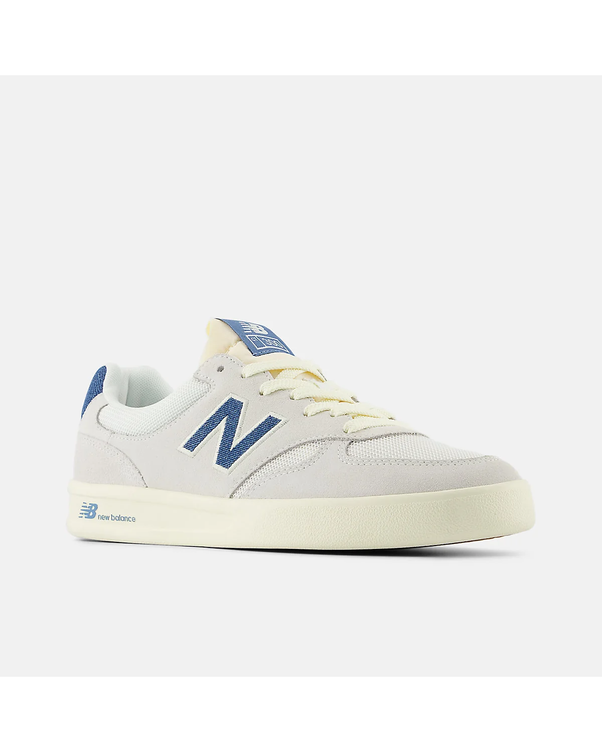Кроссовки New Balance 300 Court, альтернативный боковой вид с логотипом N