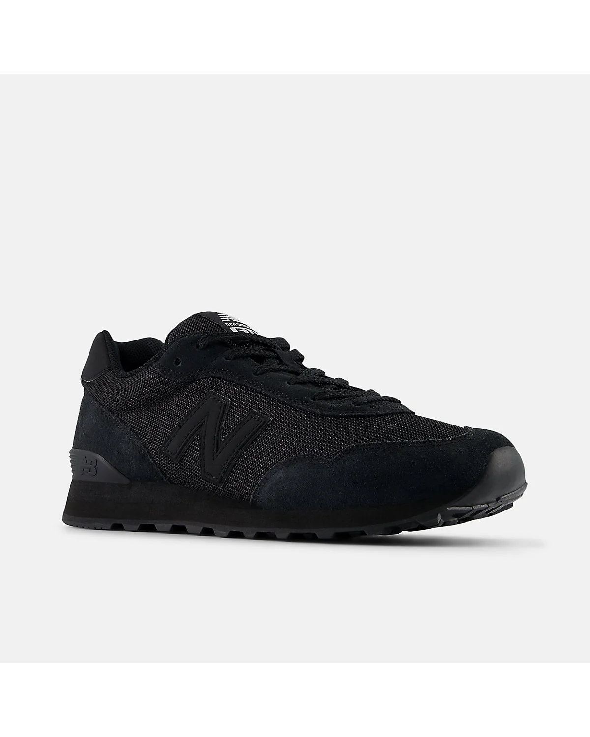 Кроссовки New Balance 515 чёрные, вид спереди-сбоку.