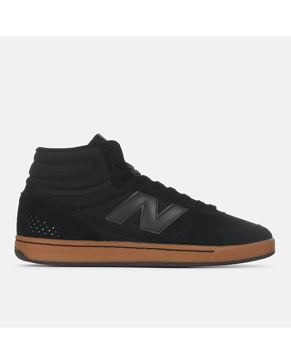 Чёрные высокие кроссовки New Balance NB Numeric 440 High V2, вид сбоку.