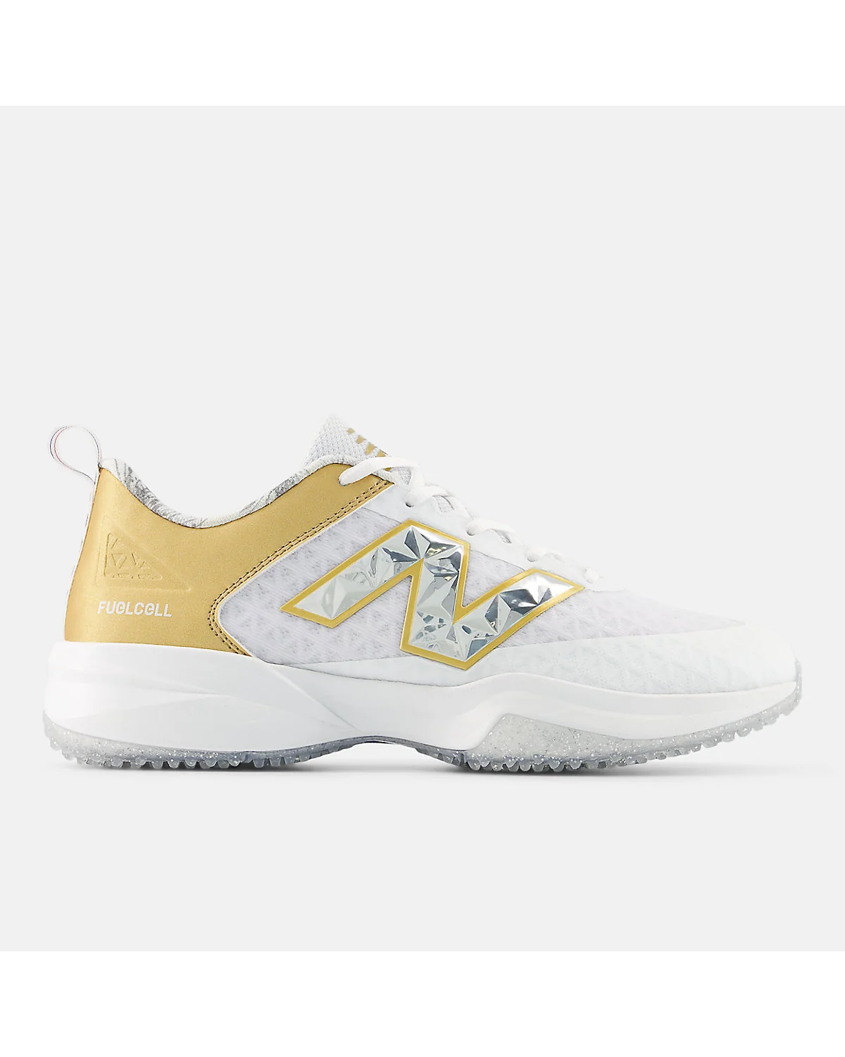 Серебристо-белые кроссовки New Balance 4040 с золотыми вставками, вид сбоку.