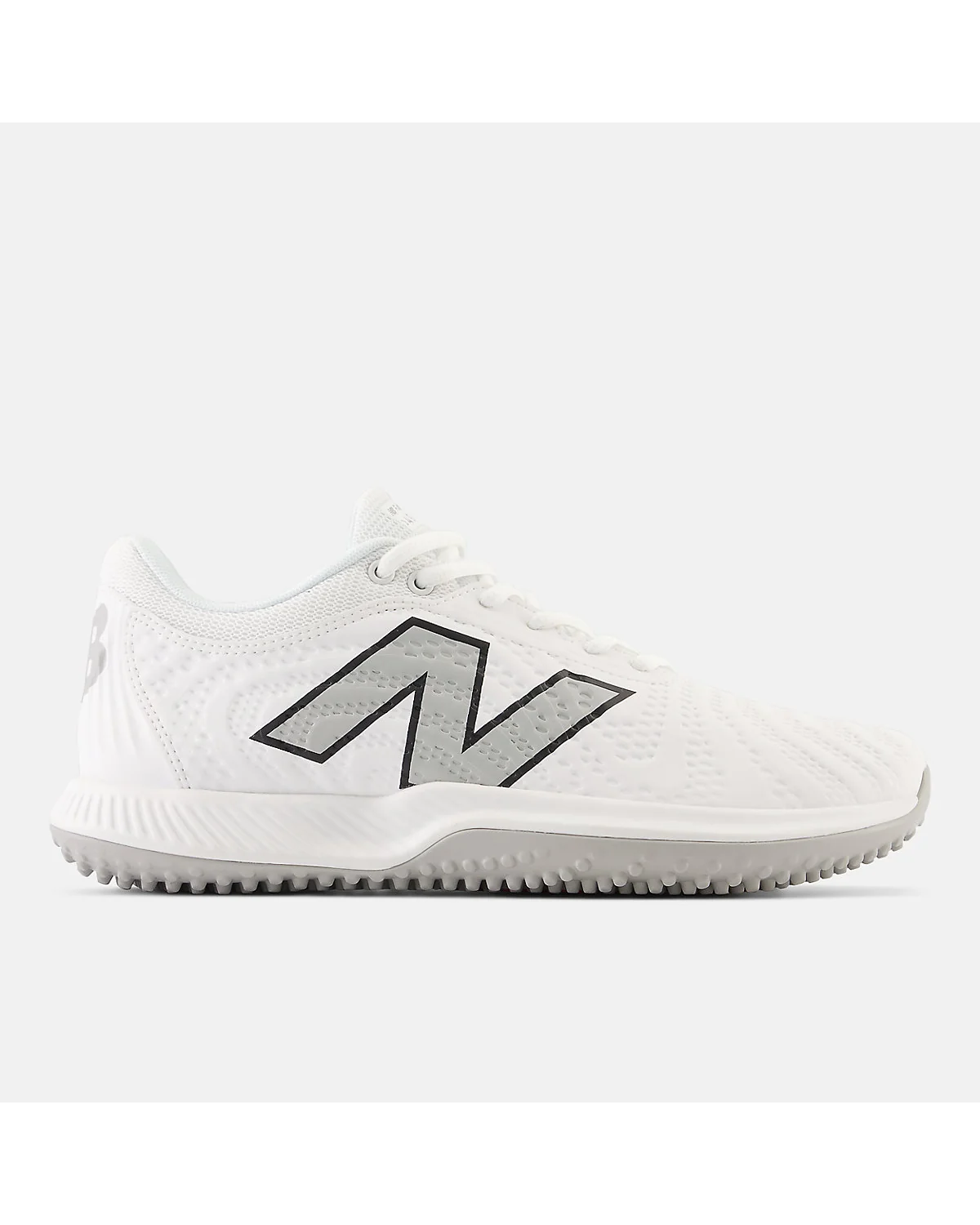 Белые кроссовки New Balance FuelCell 4040v7 Turf с серыми вставками, вид сбоку.