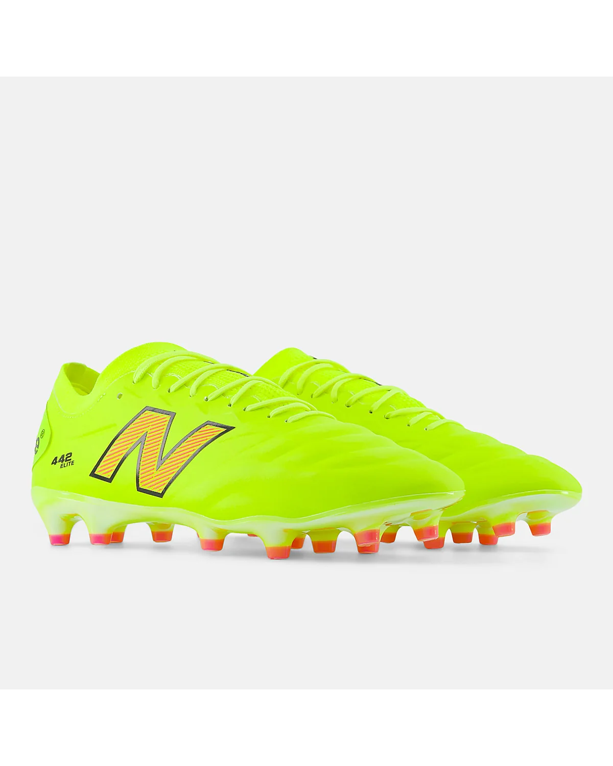 Жёлтые бутсы New Balance 442 Elite FG V2, вид спереди и с другого угла