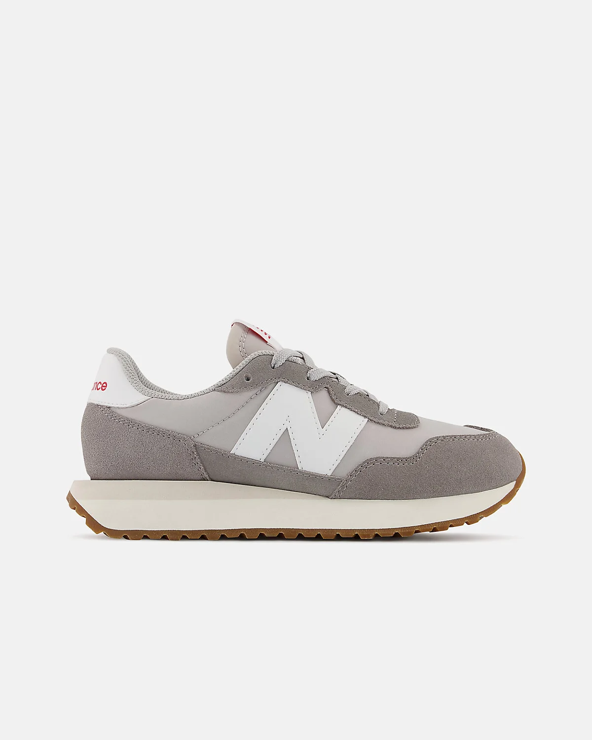 Синие кроссовки New Balance 237 в оттенке лунного света, вид сбоку