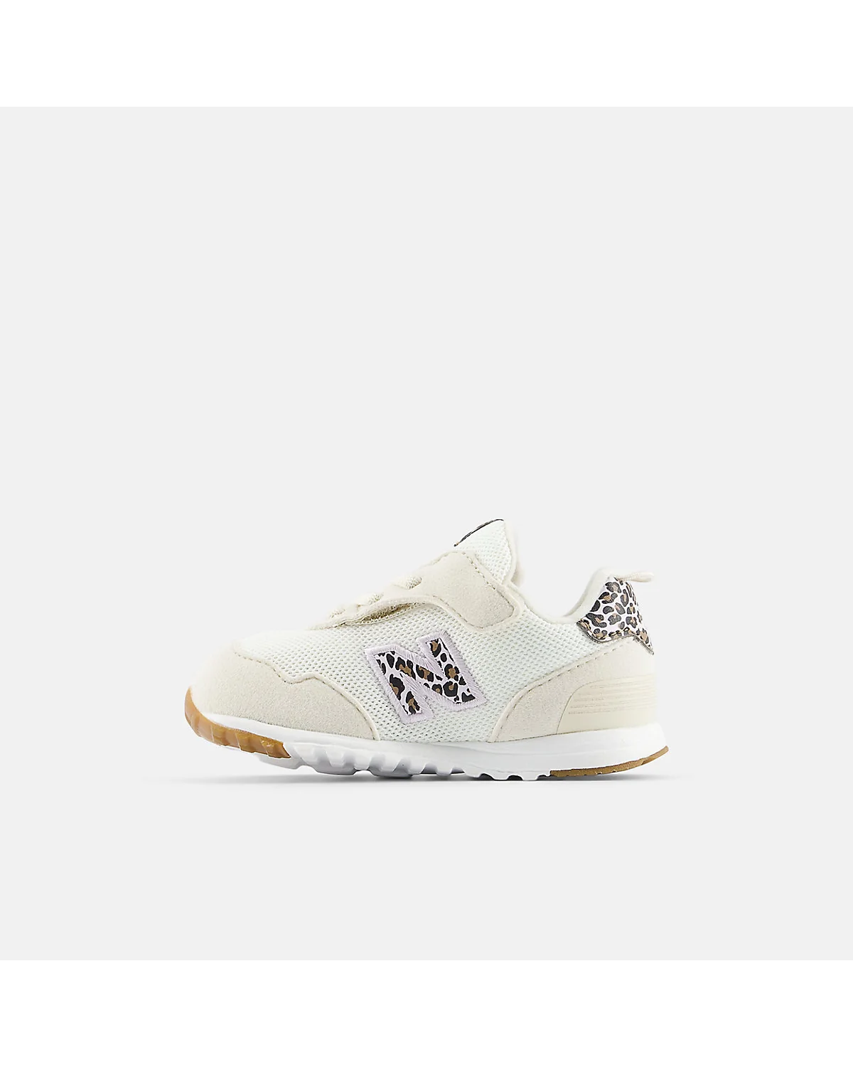 Подошва бежевых детских кроссовок New Balance 515, вид сзади.