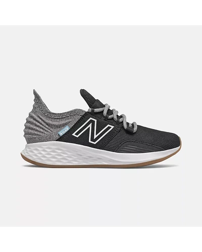Кроссовки New Balance ROAV на шнурках