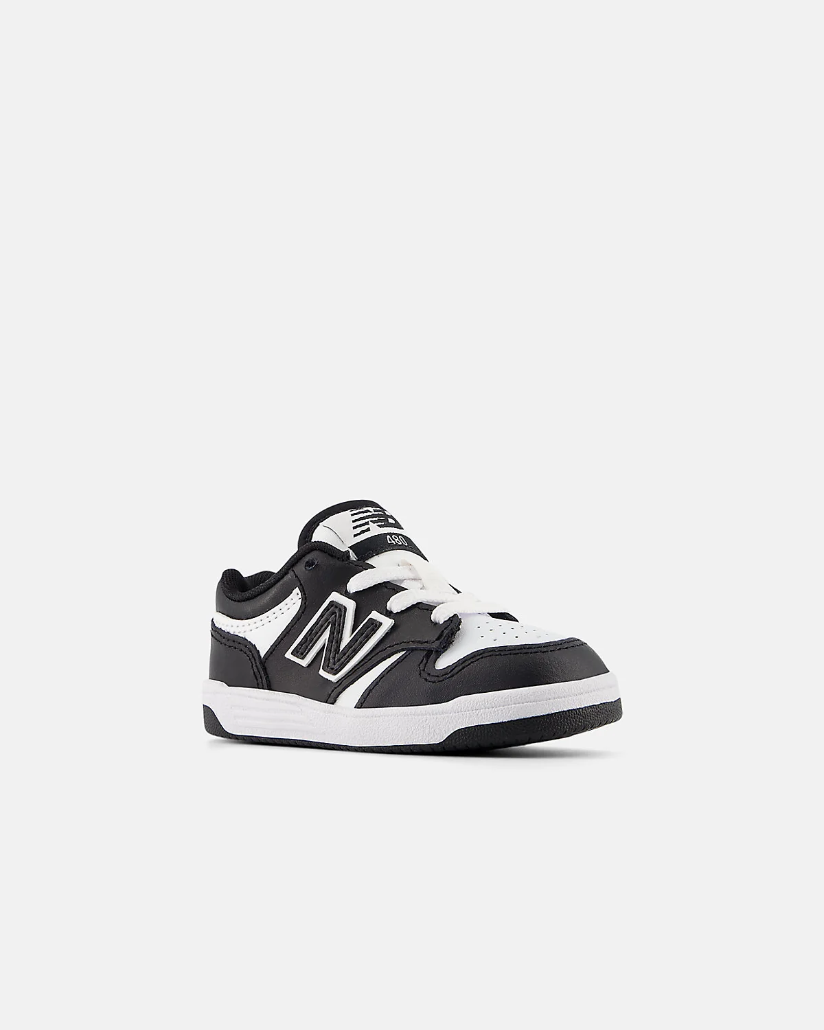 Детские кроссовки New Balance B480 песочные с белым логотипом, вид спереди