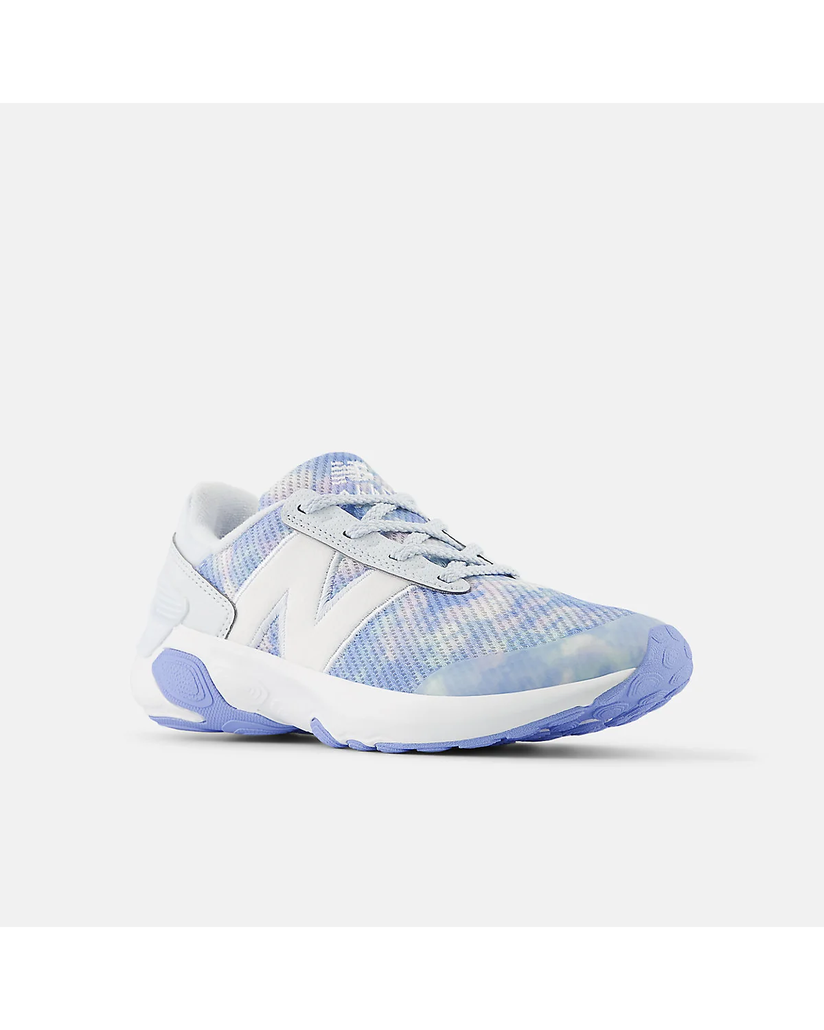 Голубые кроссовки New Balance Fresh Foam с белыми вставками, вид спереди