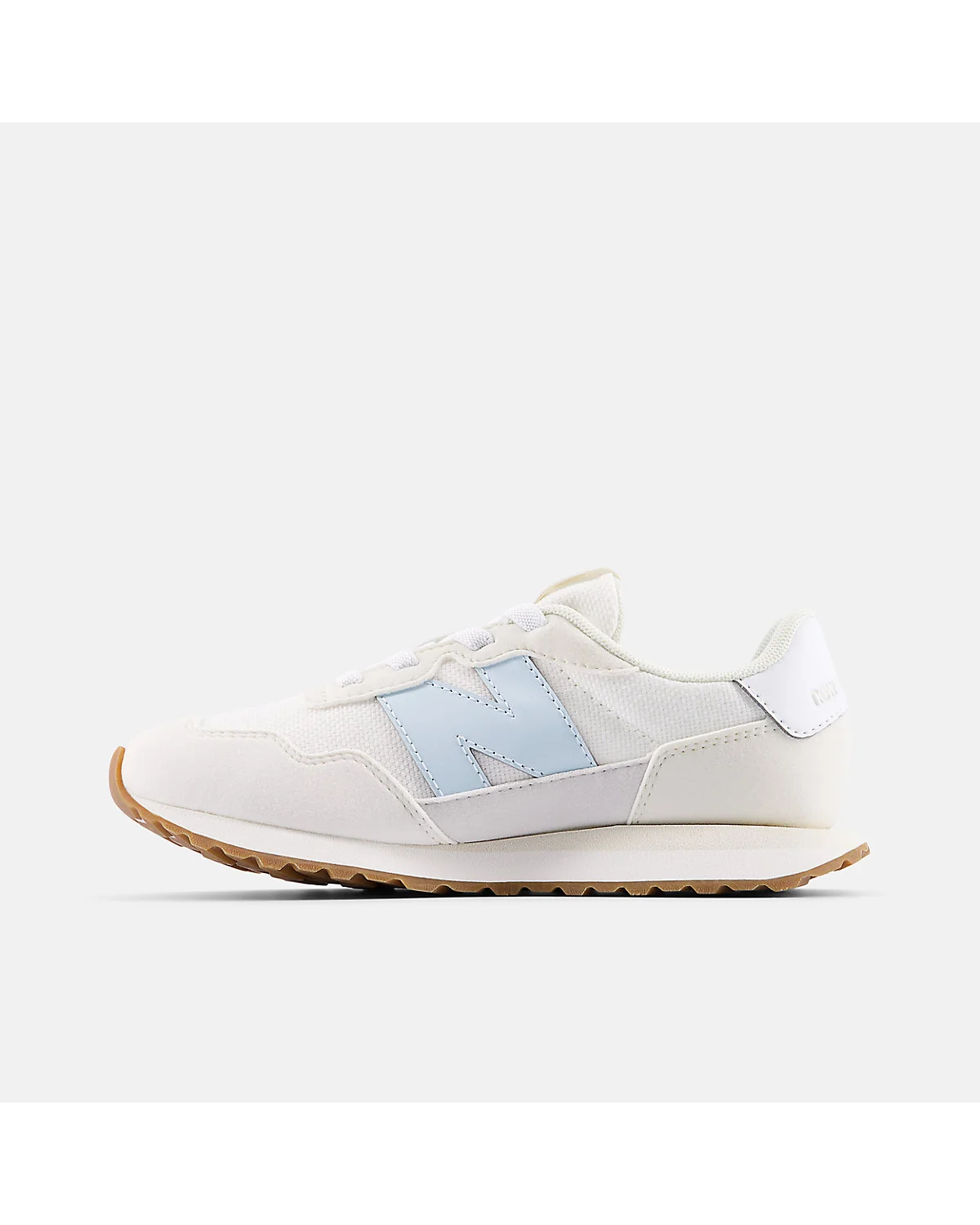 Коричневая подошва кроссовок New Balance 237 с волнистым дизайном