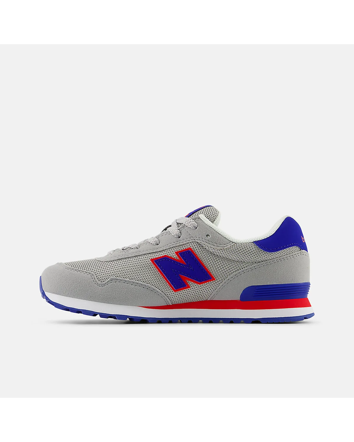 Белая подошва кроссовок New Balance 515 с синей кромкой и волнистым протектором