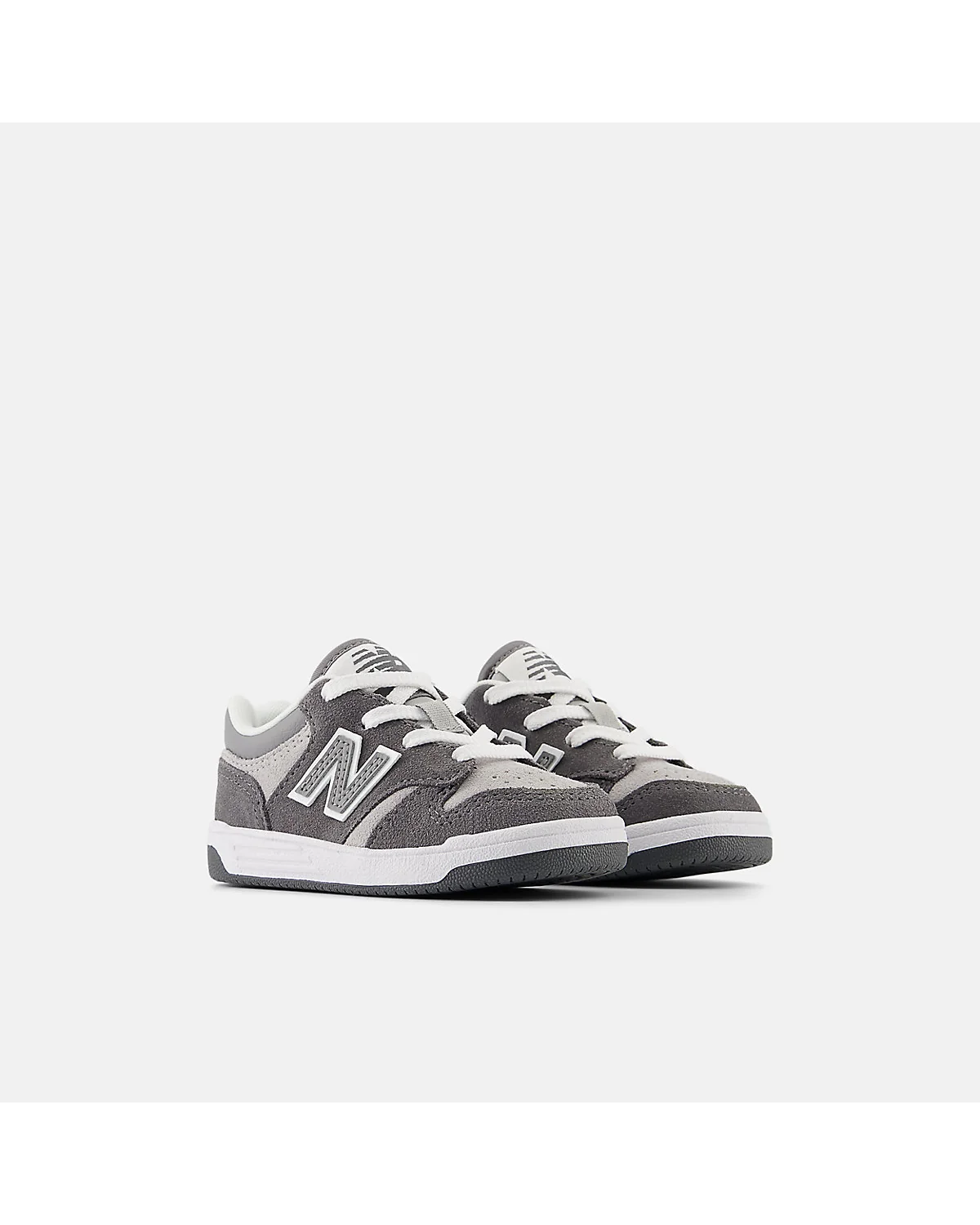 Серо-коричневые кроссовки New Balance B480 спереди-сбоку