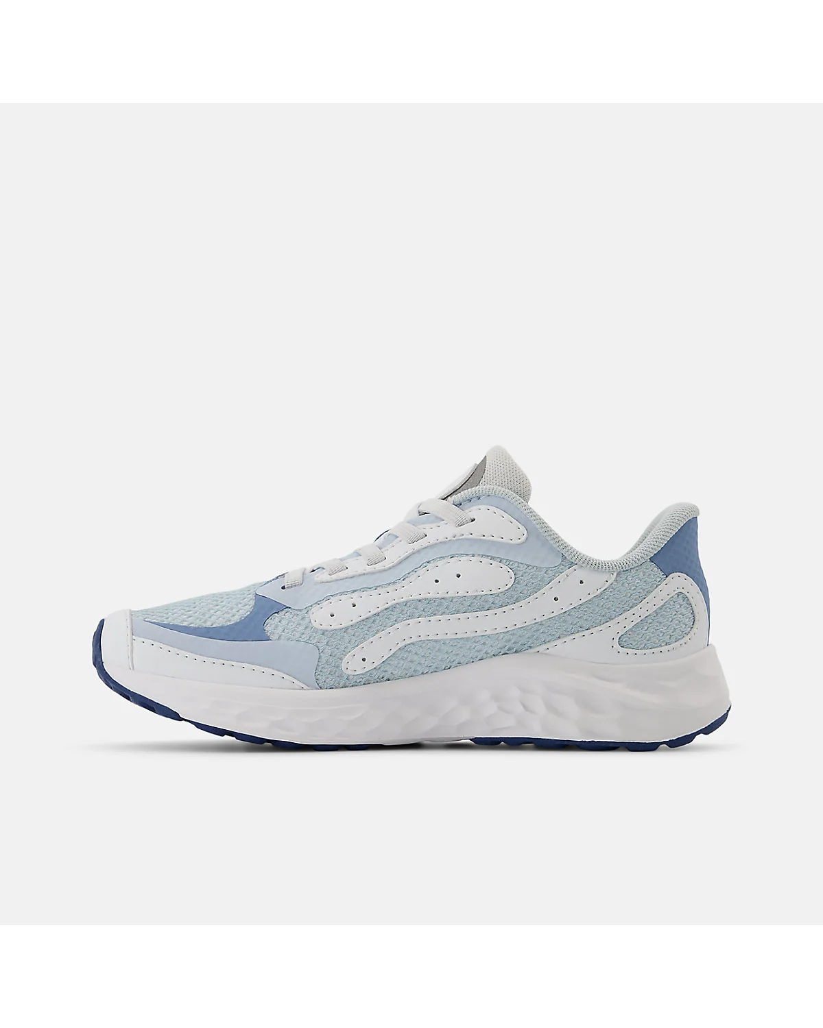 Детские кроссовки New Balance Fresh Foam Arishi голубые, вид сзади