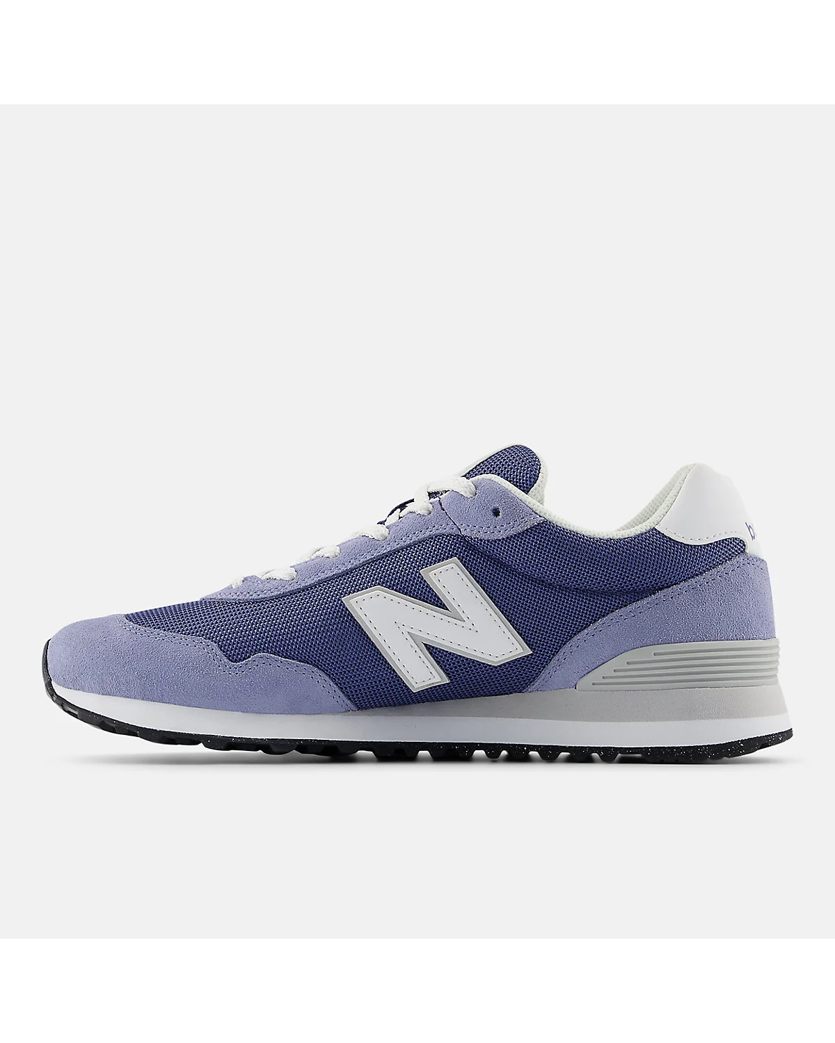 Вид сзади кроссовки New Balance 515 с серой пяточной частью.