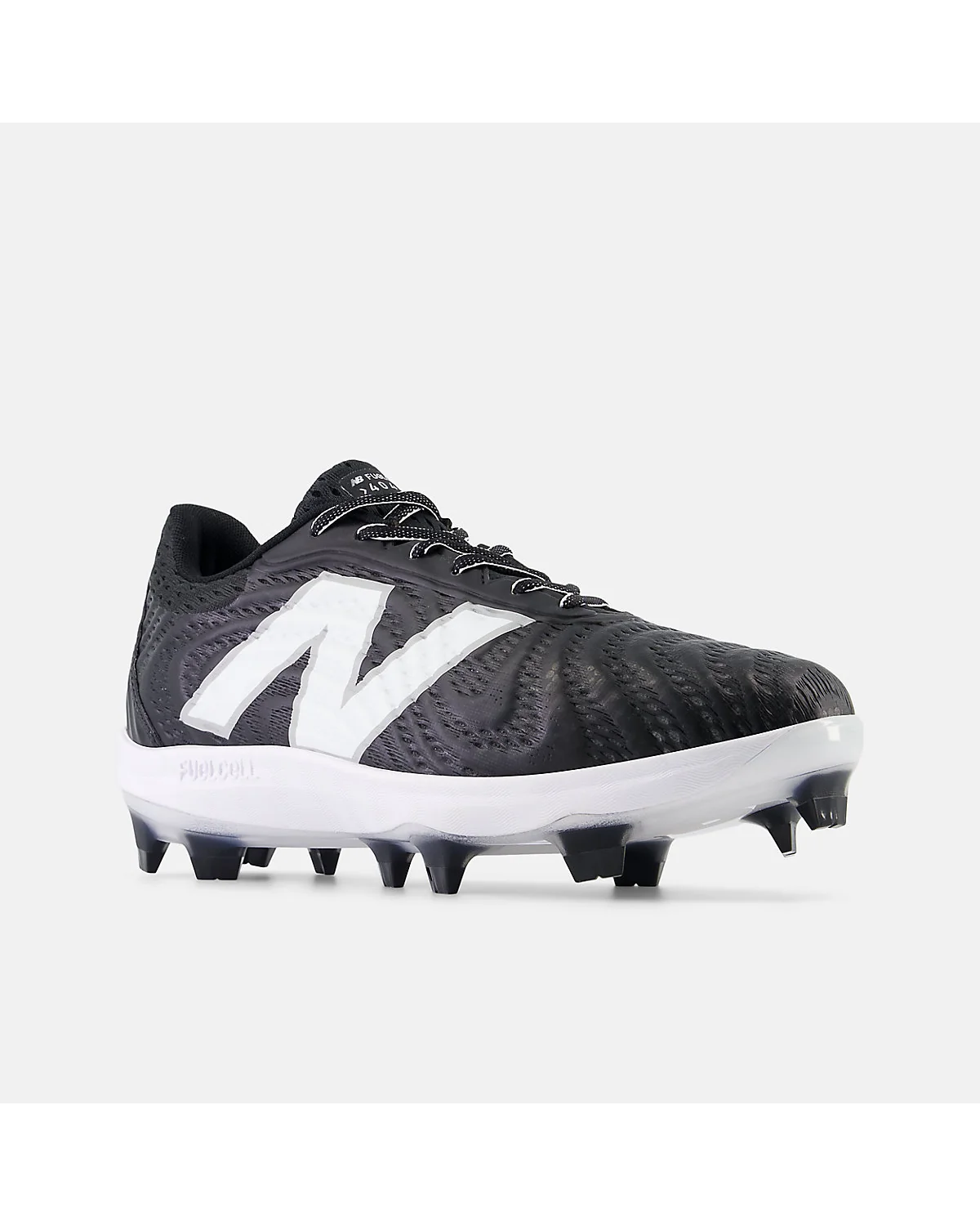 Чёрные бейсбольные шиповки New Balance FuelCell 4040v7, трёхчетвертной вид