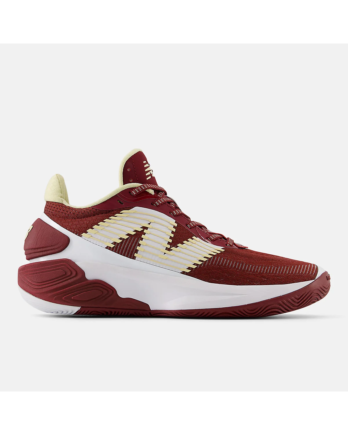 Красные баскетбольные кроссовки New Balance TWO WXY v5, вид сбоку