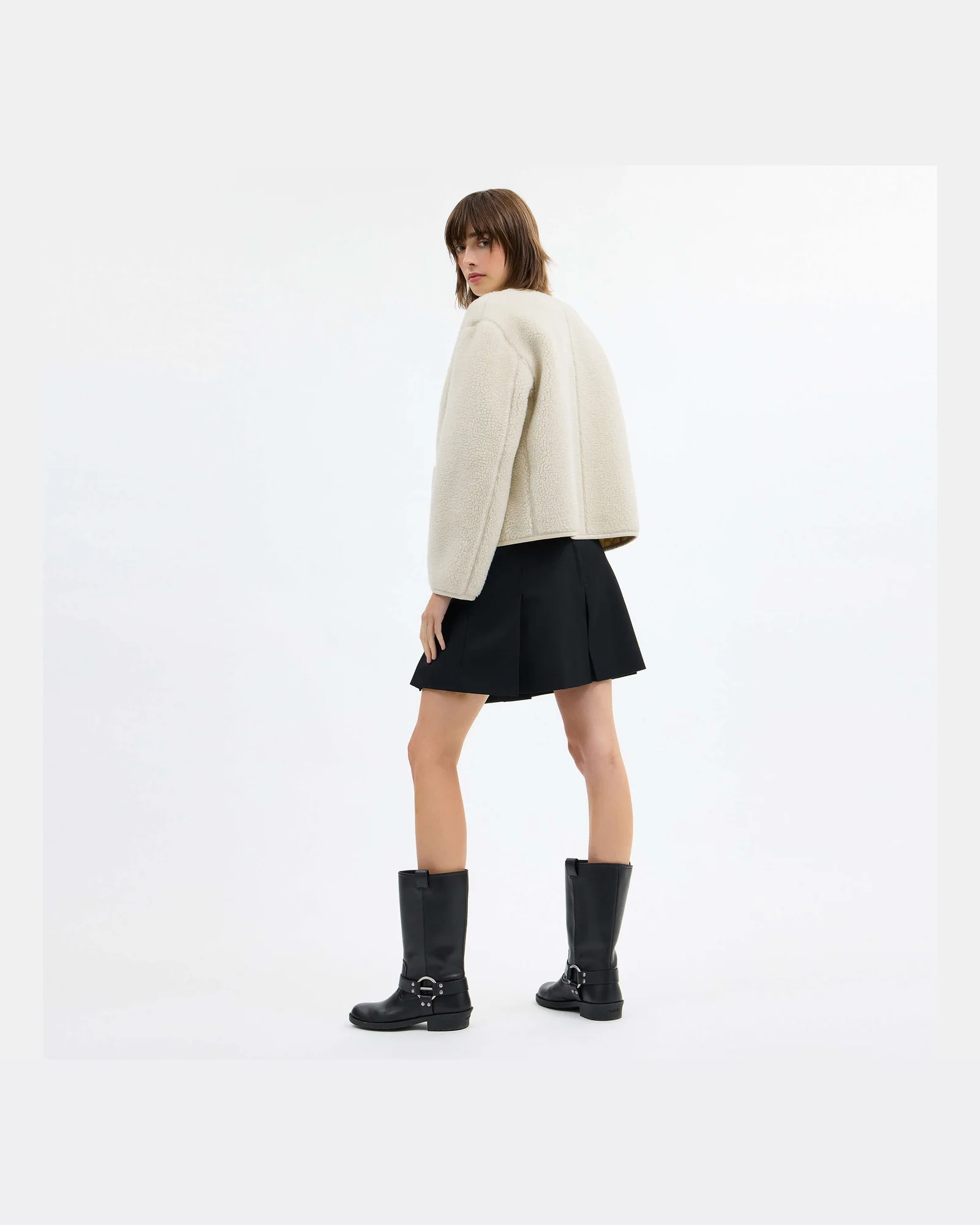 Короткая куртка-кардиган Coach из шерпы, бежевая — 9