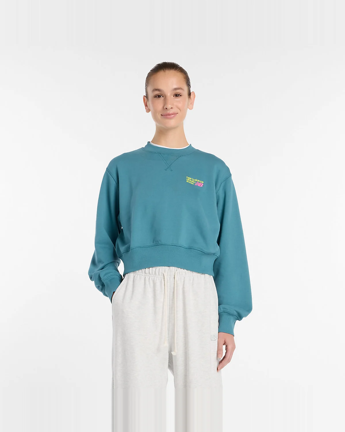 New Balance Athletics Premium Logo Relaxed Crop Crew — 2